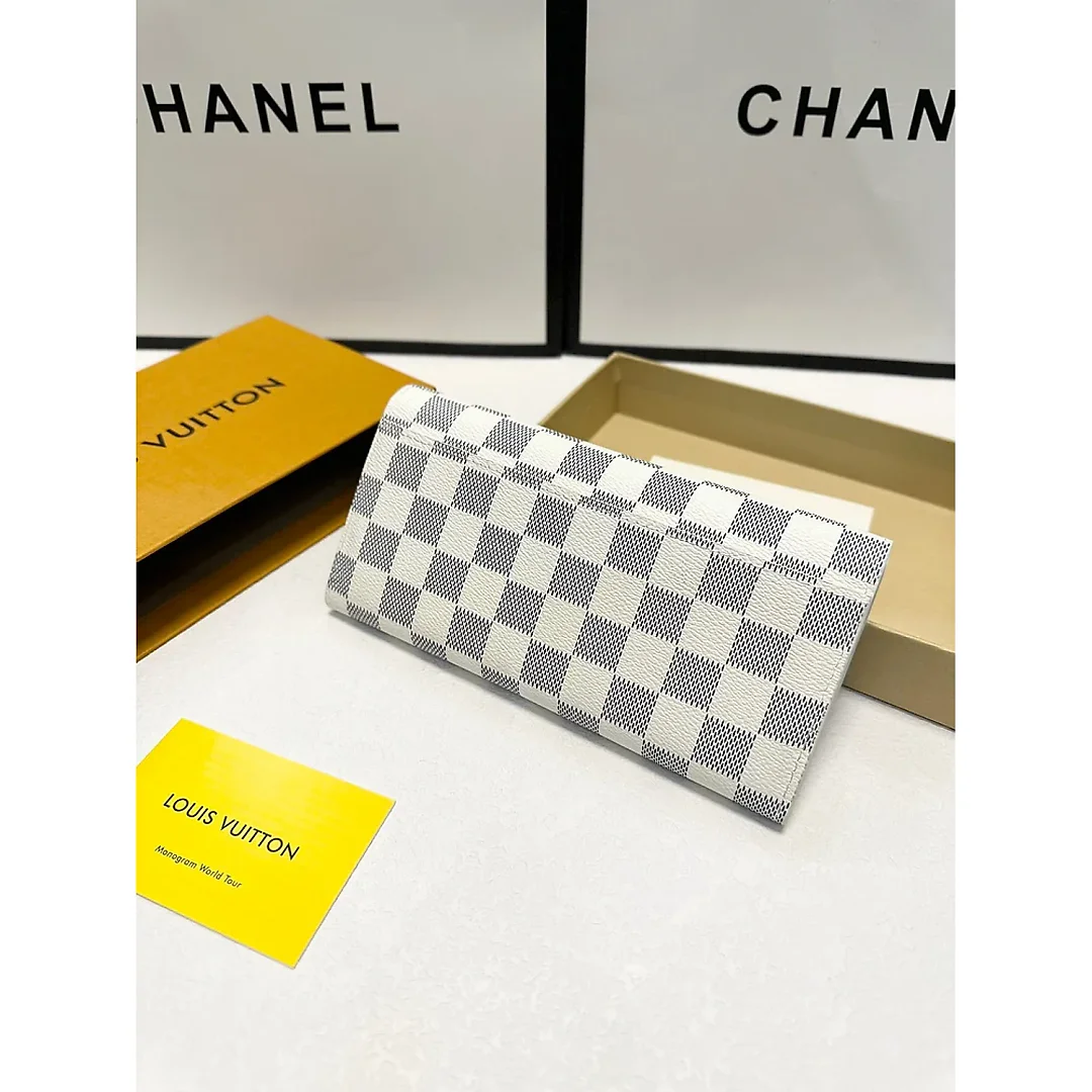 Louis new arrival wallet size: 19×10 cm