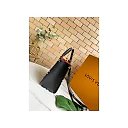 L-bag Size: 25 x 19 x 11.5 cm