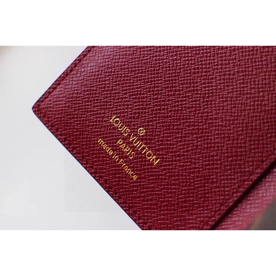 Louis new arrival wallets size: 13.5*9.5*3.5 cm