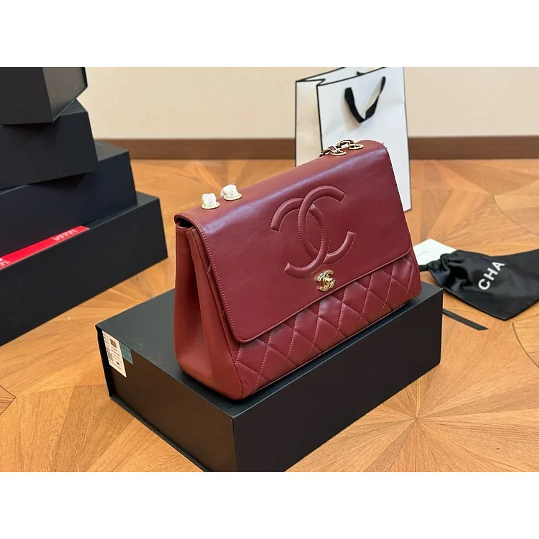 CC vintage jumbo red bag size : 34.23cm