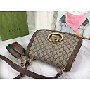 GC439 Blondie Medium Shoulder Bag / 11.4″W x 8.7″H x 2.8″D