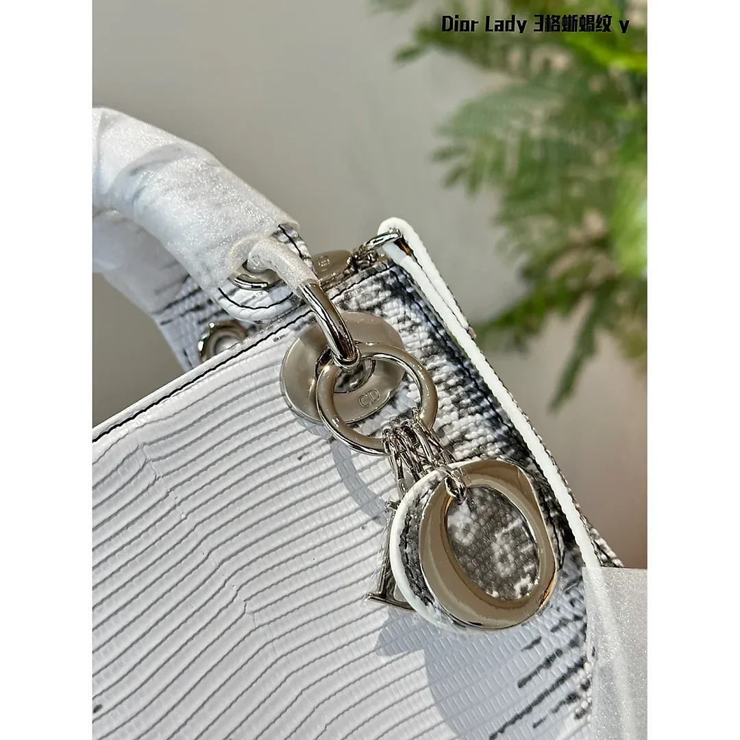 CD new arrival lady bag size;17cm