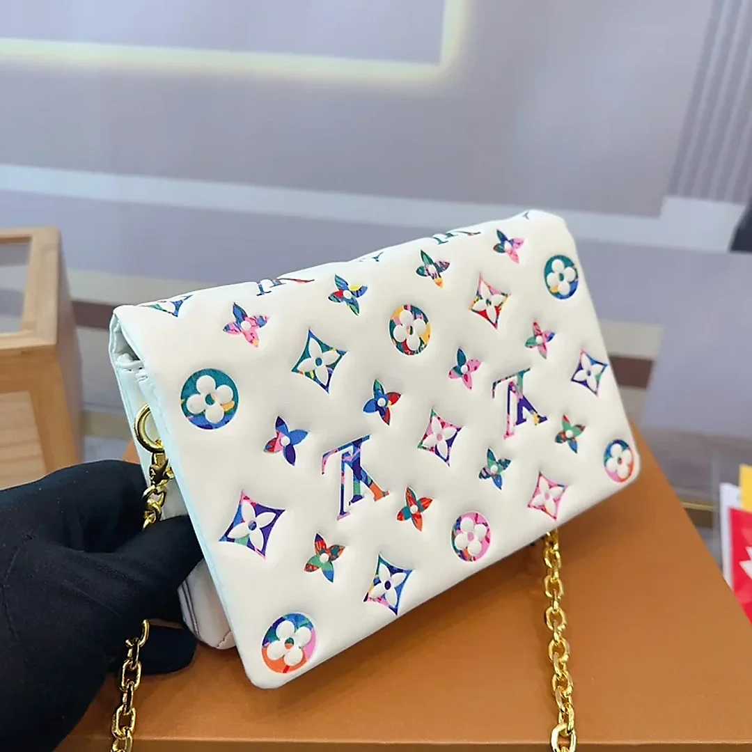 Louis new arrival cousin bag size: 20*14cm
