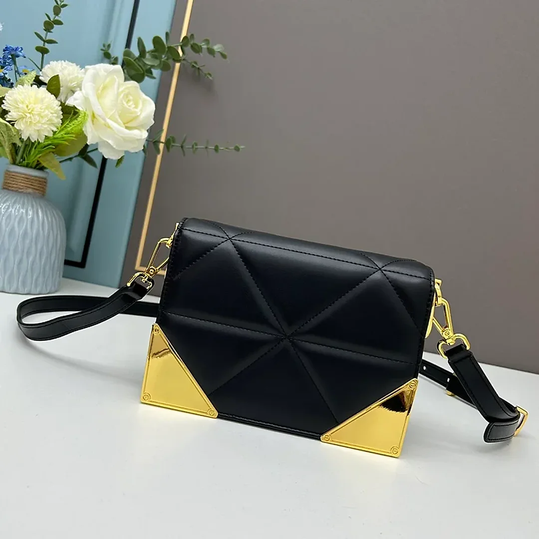 Pra new arrival bag size : 20*14*8CM