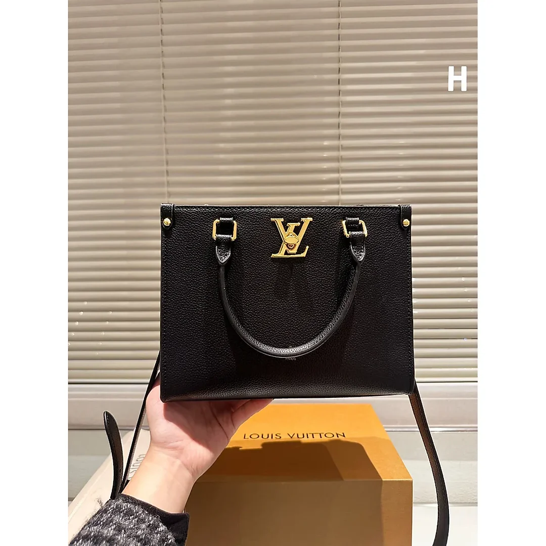 Louis Fall Capsule tote bag size ; 25cm