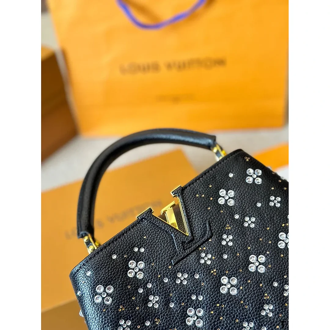 Louis capucines new arrival bag size :27*18cm