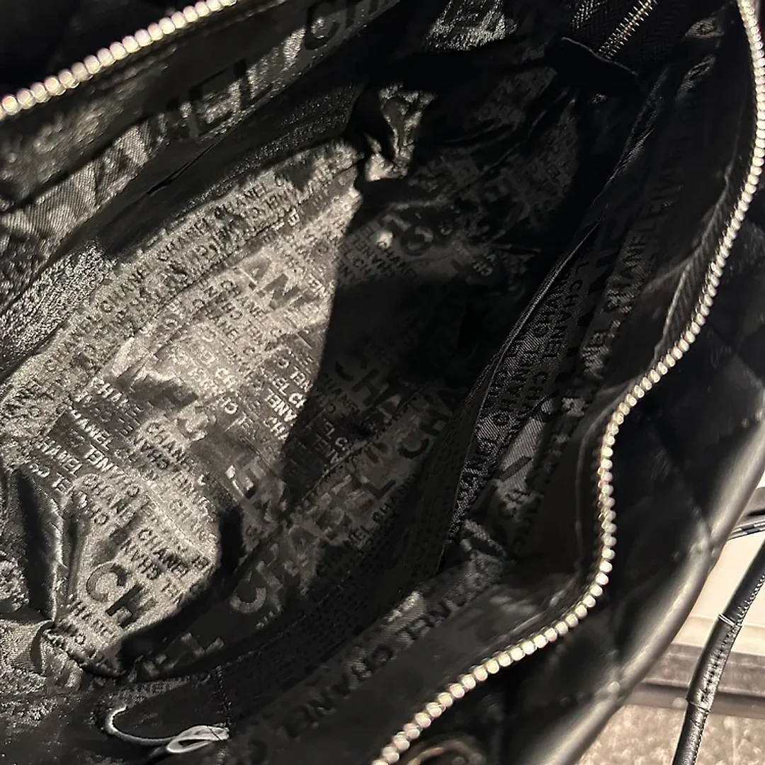 CC grand shopping tote size: 28cm