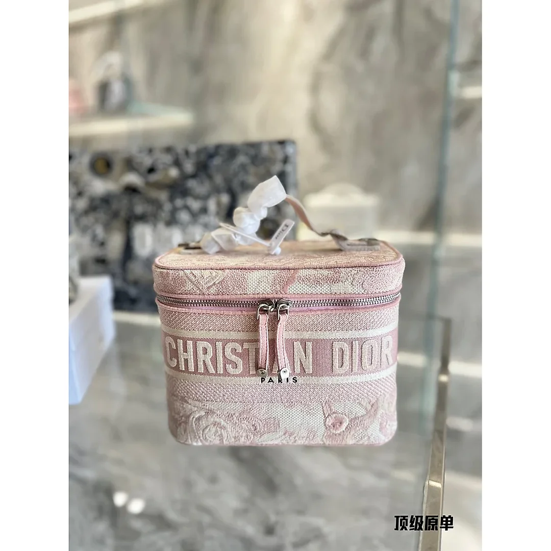 D new arrival bucket bag size;25*15*14cm