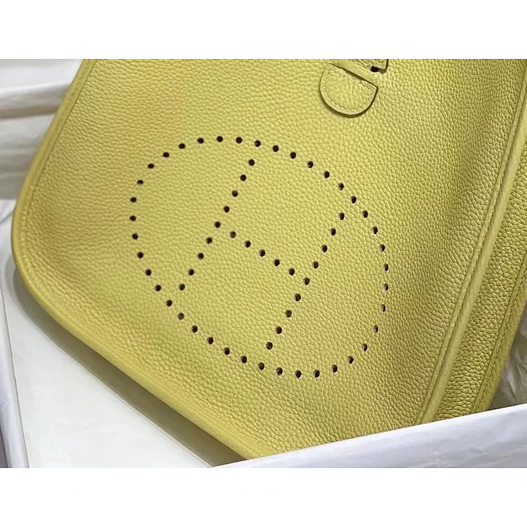 H Evelyne29 new arrival 03 size : 29*30 cm