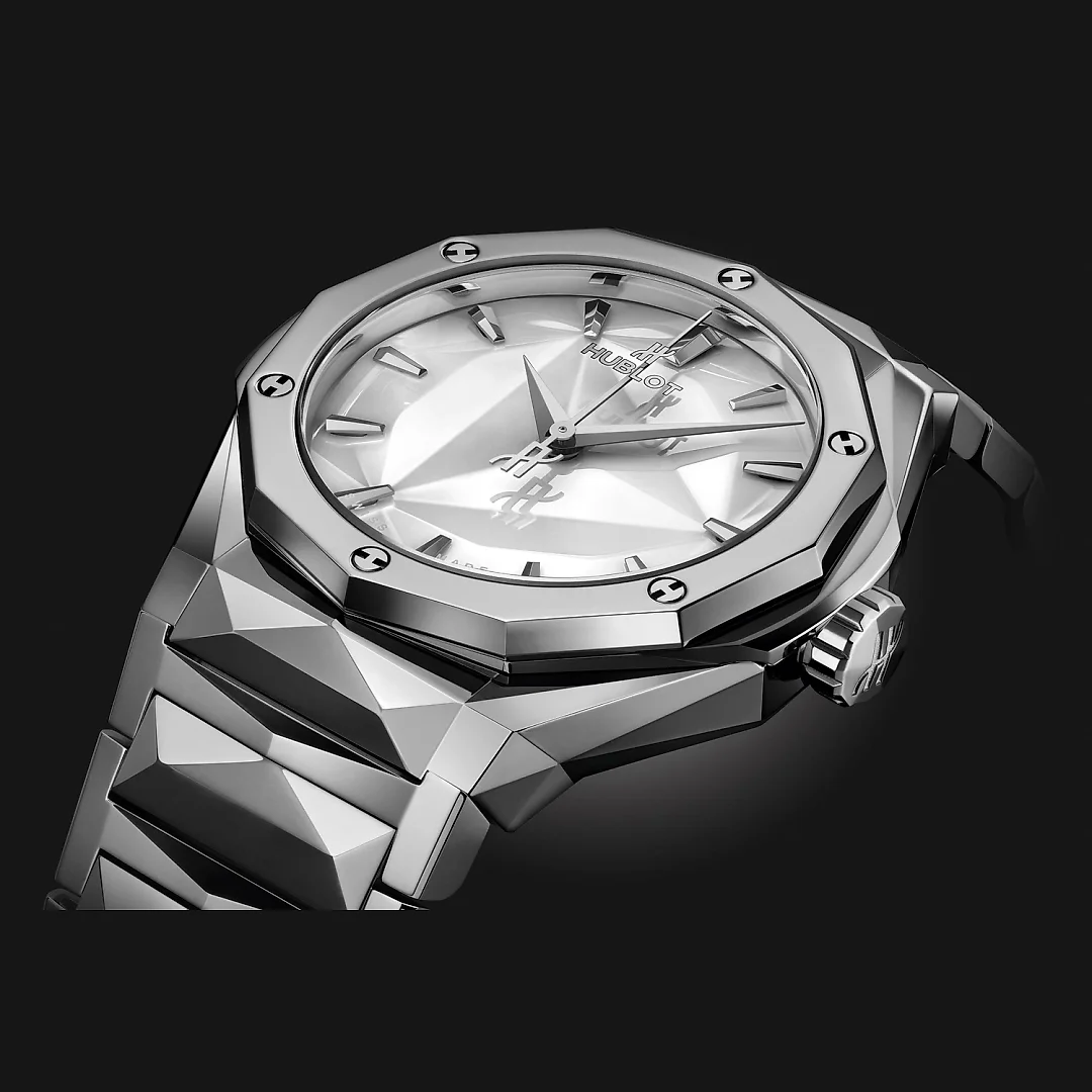 Hublot Classic Fusion ORLINSKI BRACELET TITANIUM WHITE Ref# 550.NS.2200.NS.ORL22