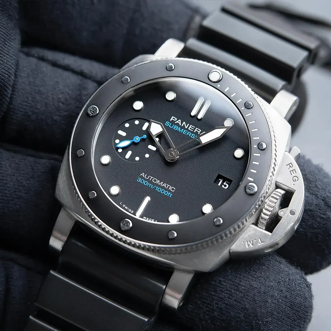 Panerai Luminor Submersible Ref. Pam683 – Ships from USA – Free Delivery