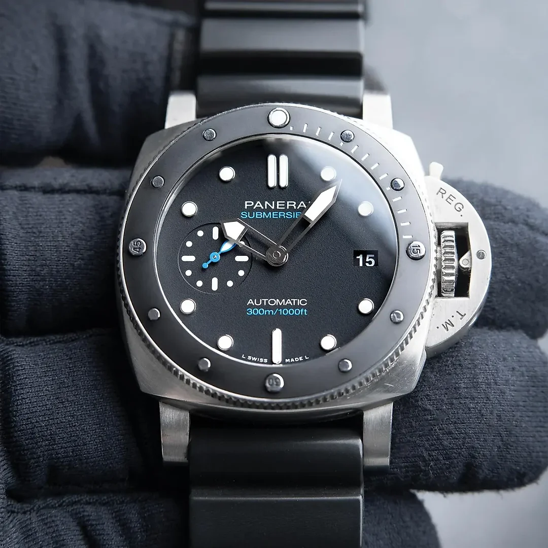 Panerai Luminor Submersible Ref. Pam683 – Ships from USA – Free Delivery