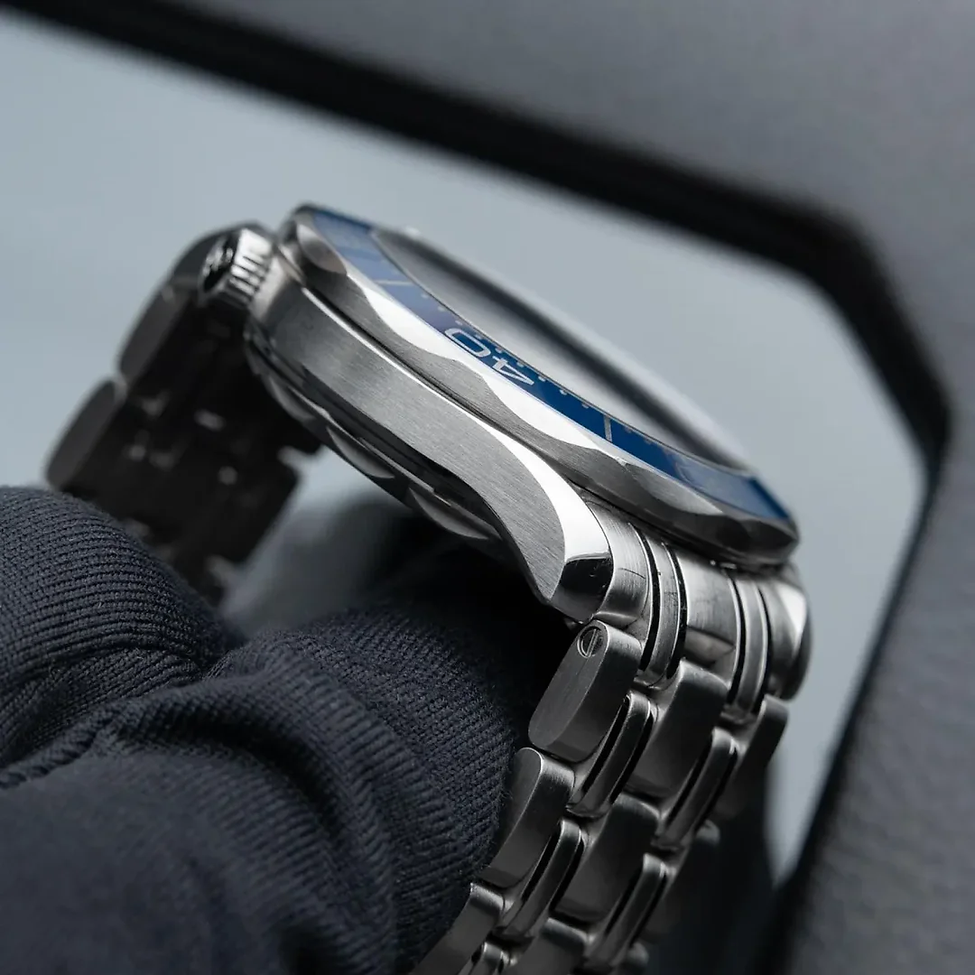 Omega Seamaster Diver 300M Ref. 212.32.41.20.04.001 Watch – Free Shipping | Minimalist & Luxury Design | Perfect Gift for Him
