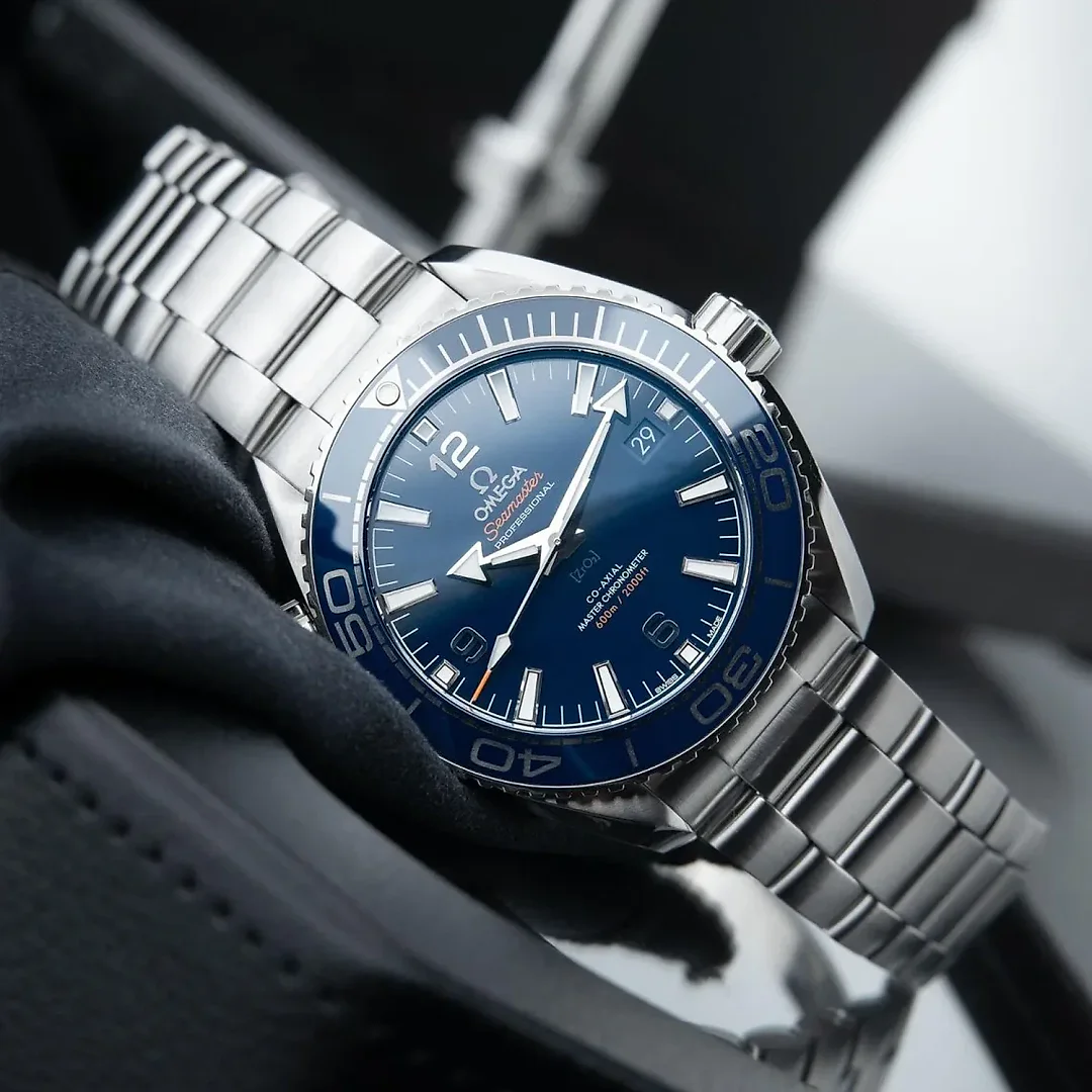Omega Seamaster Planet Ocean 600M Diver Ref. 215.30.44.21.03.001 Watch – Free Shipping | Minimalist & Luxury Design | Perfect Gift for Him