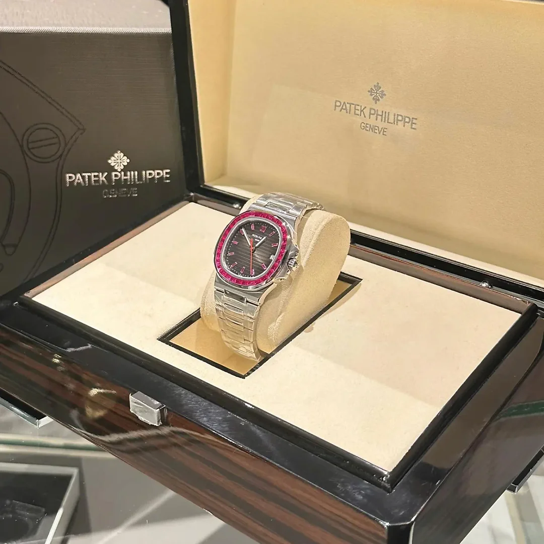 Patek Philippe Nautilus Ref. 5711 – Ships from USA – Free Delivery