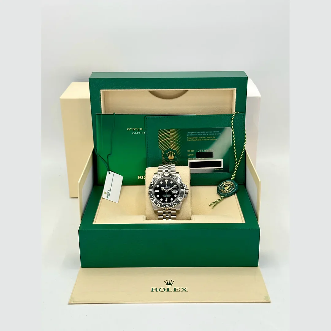 NEW 2024 Rolex GMT-Master II â€œBruce Wayneâ€ 40mm 126710GRNR Black Dial