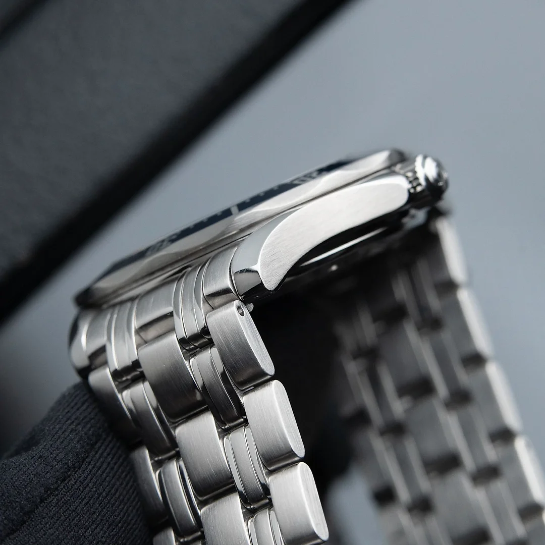 Omega Seamaster SMP Diver 300M Blue Dial 007 James Bond 41mm 2531.80.00