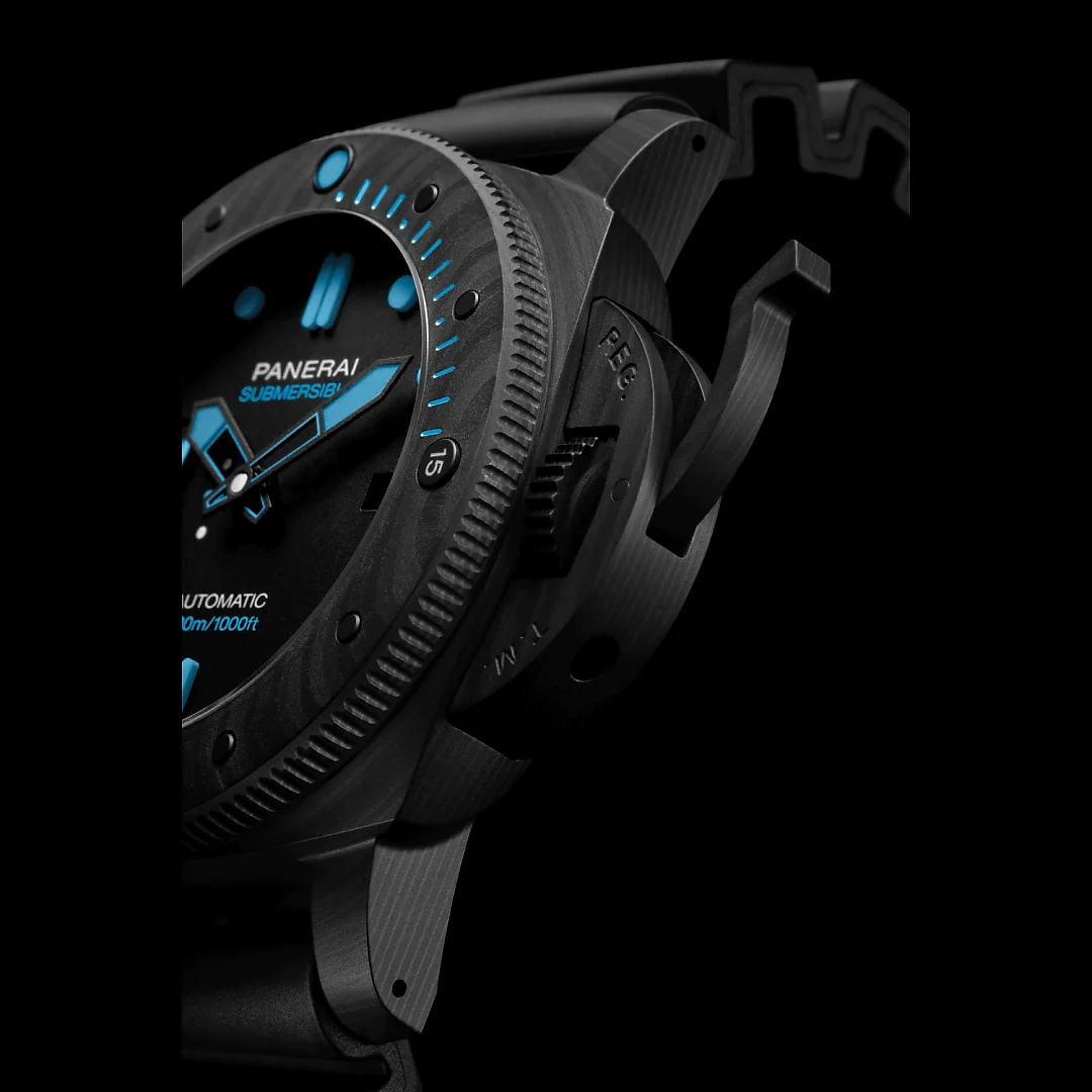 Panerai Submersible Carbotechâ„¢ – 47mm, Ref# PAM01616