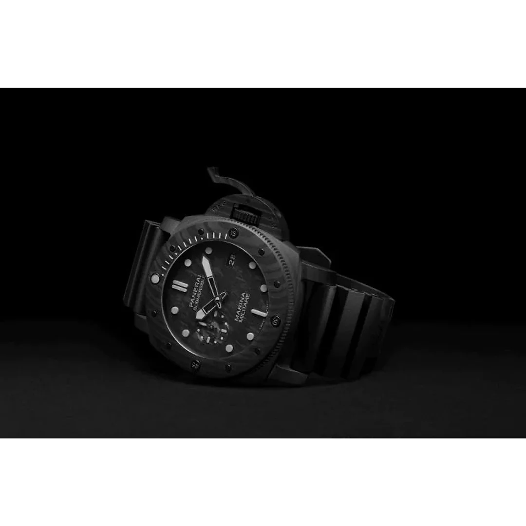 Panerai Submersible Marina Militare Carbotechâ„¢ Ref# PAM00979