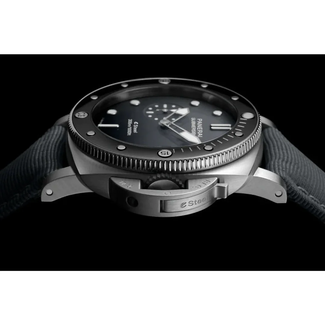 Panerai Submersible QuarantaQuattro ESteelâ„¢ Grigio Roccia Ref# PAM01288