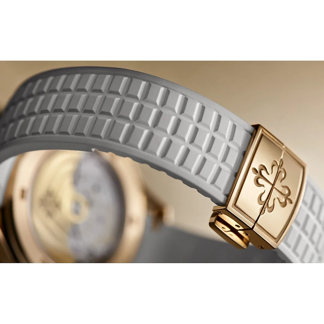 Patek Philippe Aquanaut Luce, 18k Rose Gold, 38,8mm, Ref# 5268/200R-001
