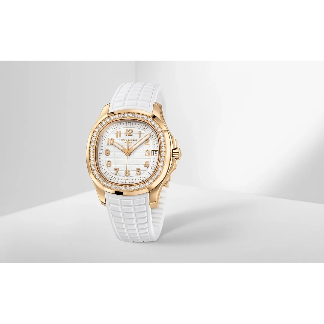 Patek Philippe Aquanaut Luce, 18k Rose Gold, 38,8mm, Ref# 5268/200R-001