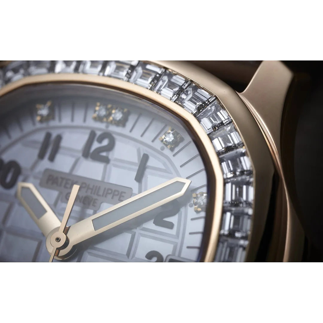 Patek Philippe Aquanaut Luce Haute Joaillerie, 18k Rose Gold, 35,6mm, Ref# 5072R-001