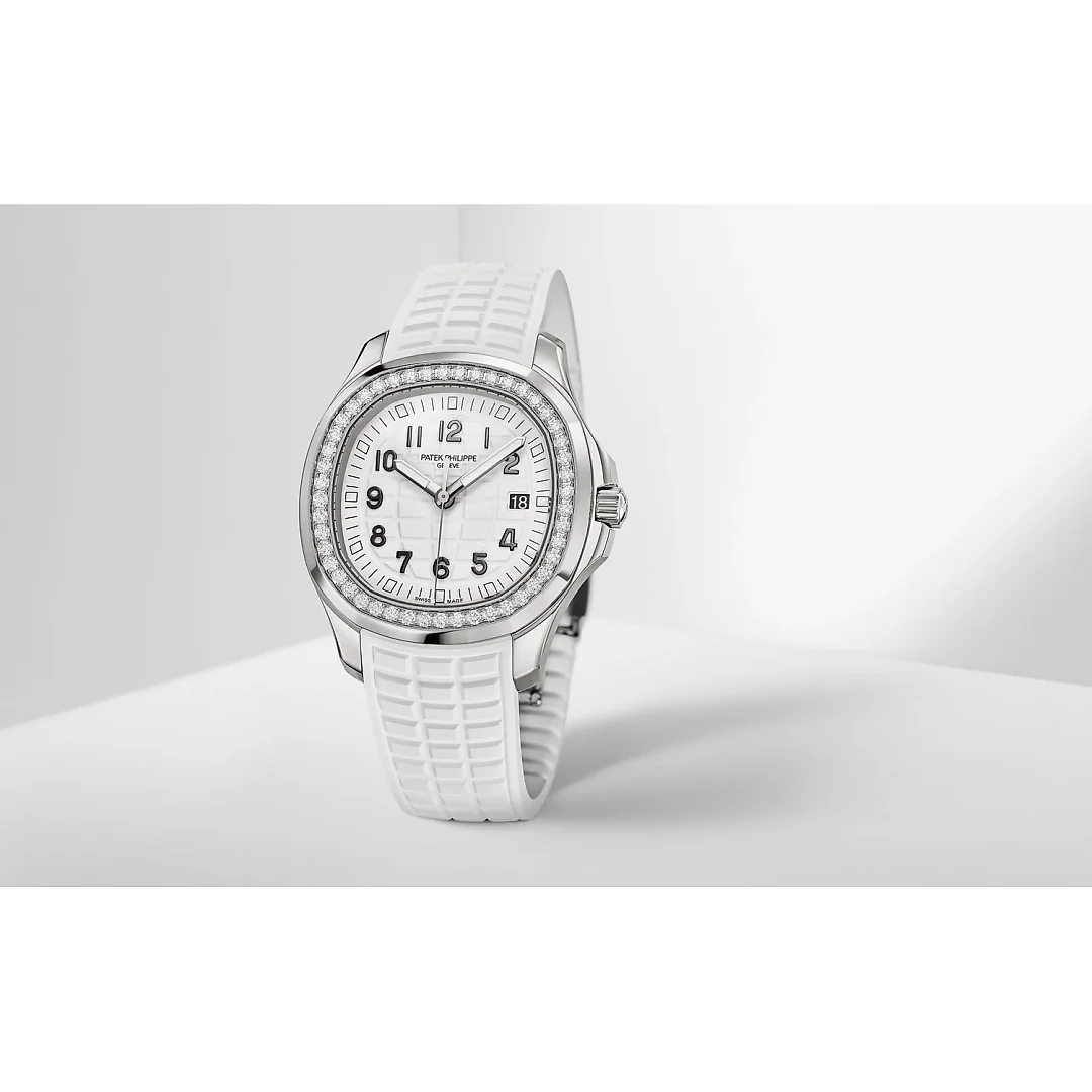 Patek Philippe Aquanaut Luce, Stainless Steel, 38,8mm, Ref# 5267/200A-010
