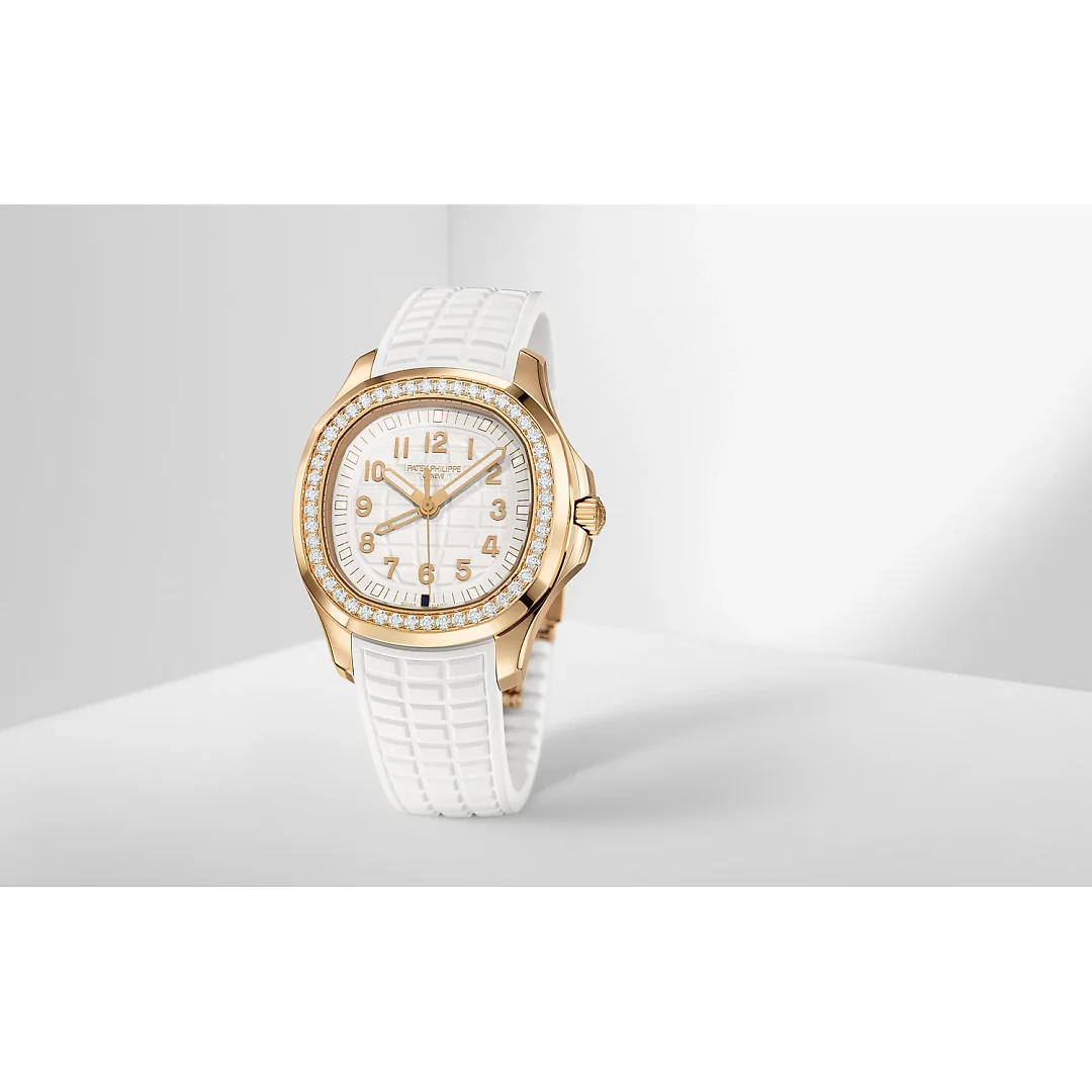 Patek Philippe Aquanaut Luce Travel Time, 18k Rose Gold, 38,8mm, Ref# 5269/200R-001