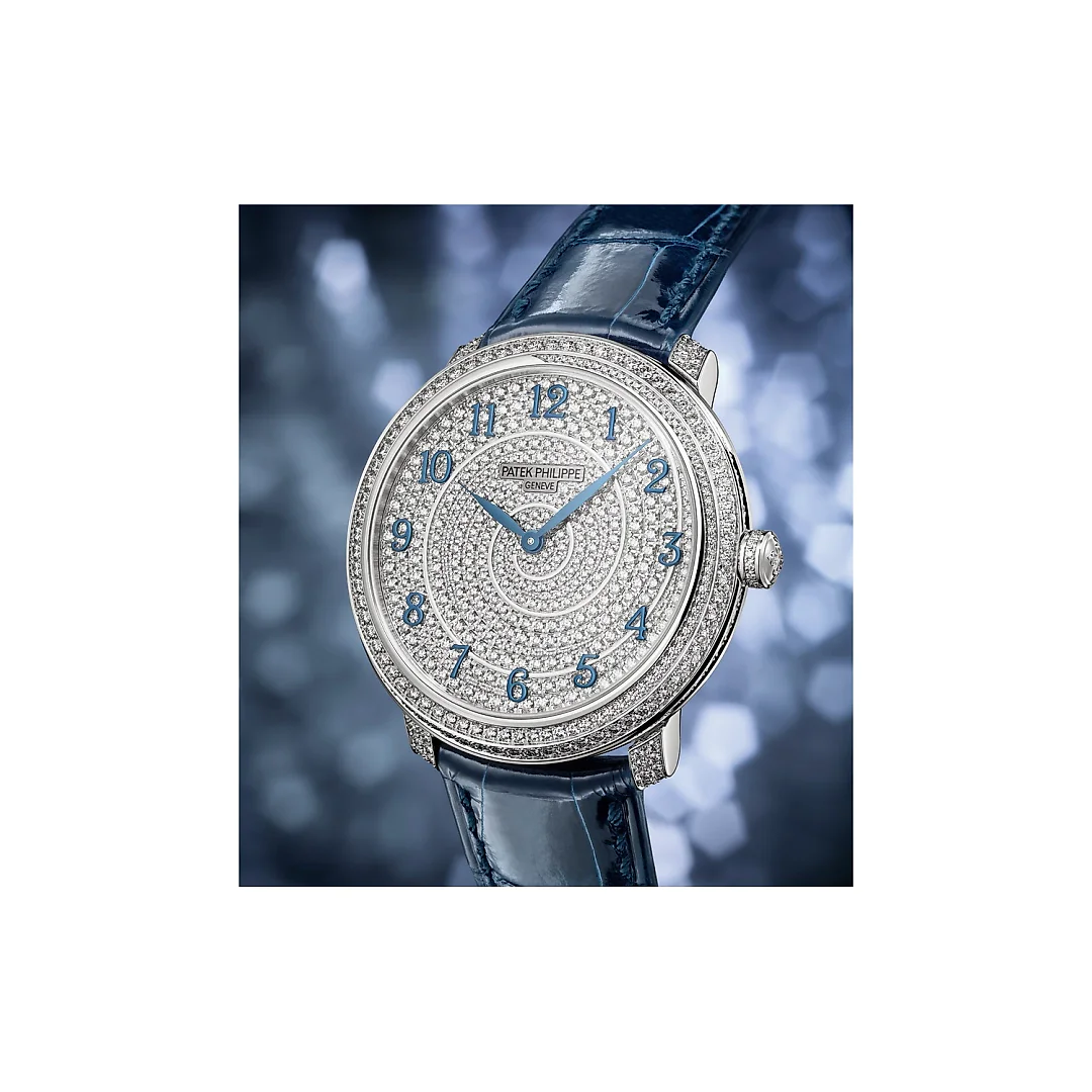 Patek Philippe Calatrava Diamond Ribbon Joaillerie Ladies, 18kt White Gold set with 770 Diamonds: ~4,4ct, 36,5mm, Ref# 4978/400G-001