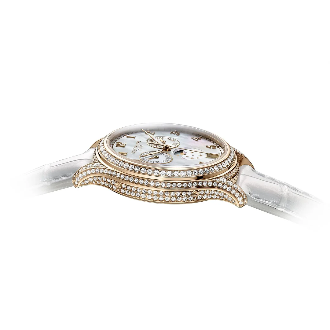 Patek Philippe Complication, 18k Rose Gold set with 388 diamonds (~2,92 ct), 38mm, Annual Calendar Ref# 4948R-001