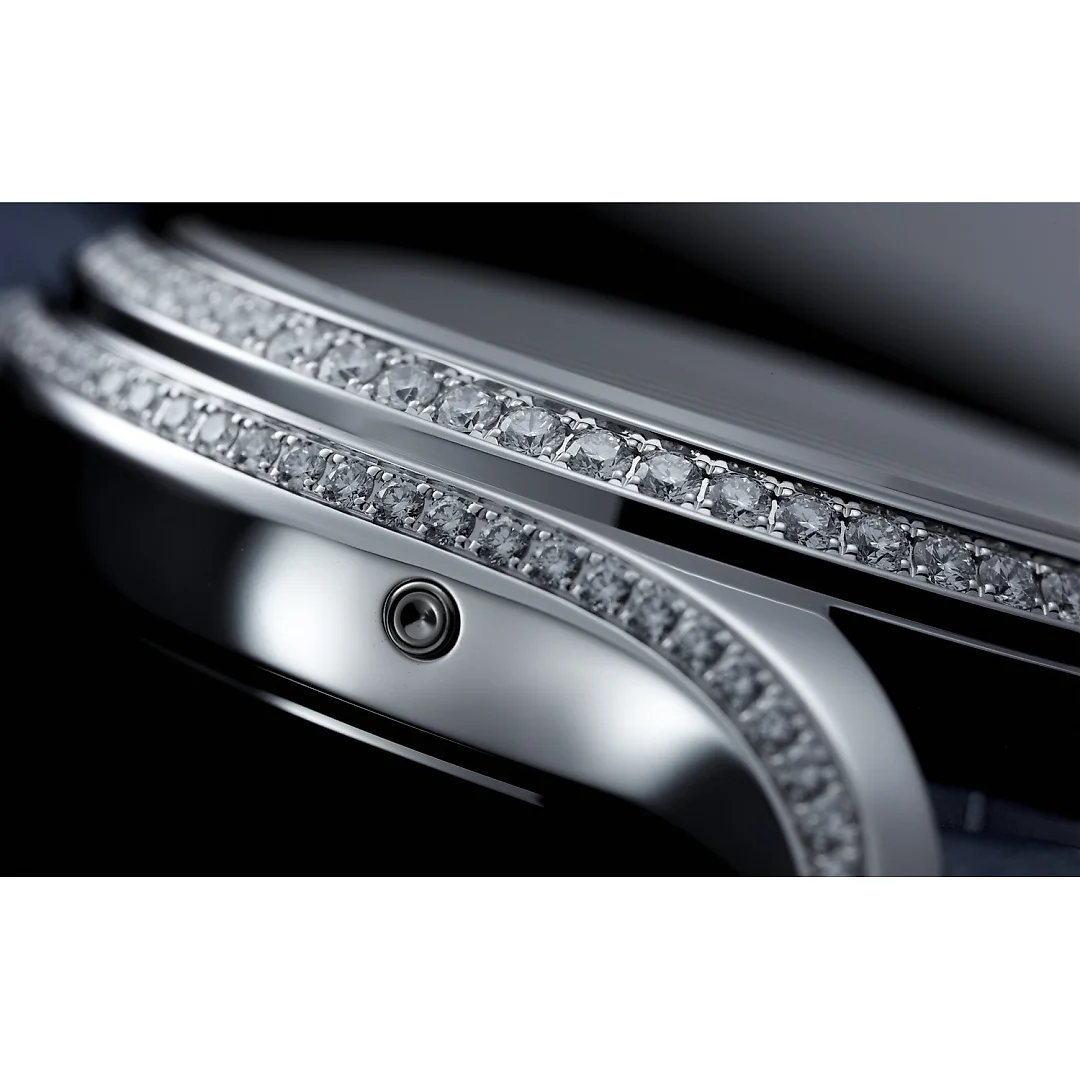 Patek Philippe Complication, 18k White Gold set with 155 diamonds (~1.34 ct), 38mm, Annual Calendar Ref# 4947G-010