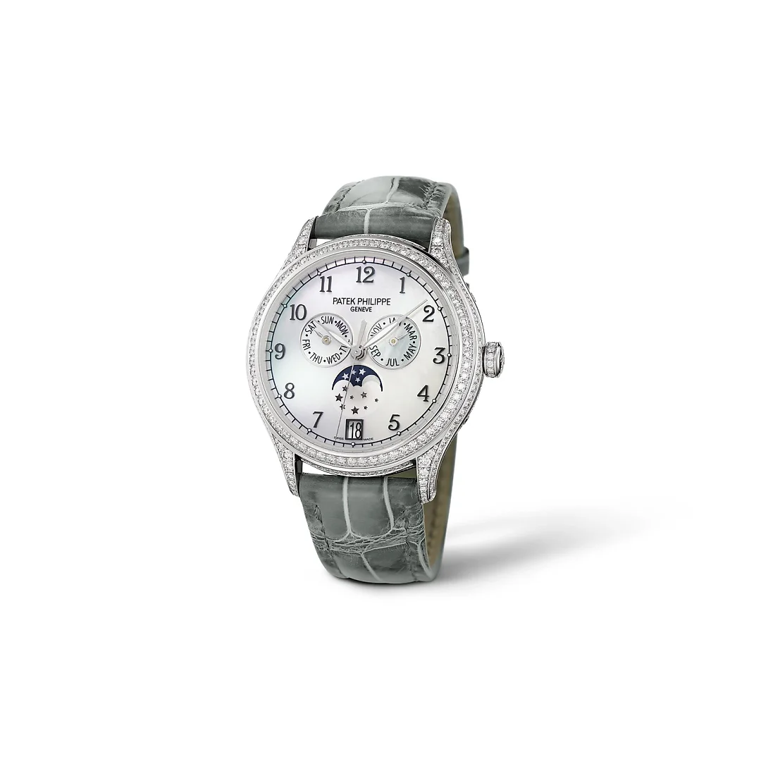 Patek Philippe Complication, 18k White Gold set with 388 diamonds (~2,92 ct), 38mm, Annual Calendar Ref# 4948G-010