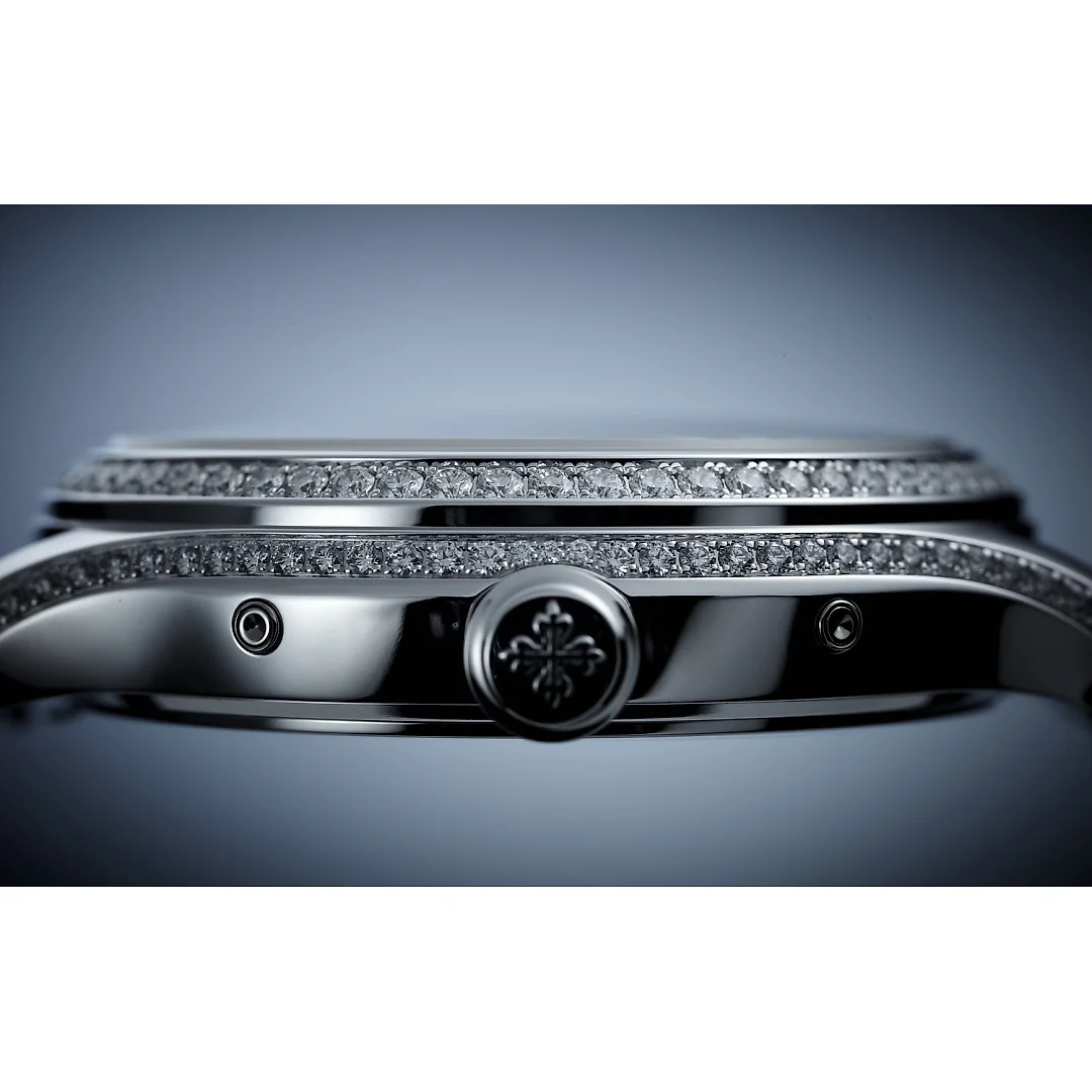 Patek Philippe Complication, 18k White Gold set with 155 diamonds (~1.34 ct), 38mm, Annual Calendar Ref# 4947G-010