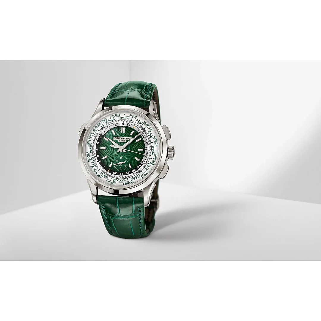 Patek Philippe Complication World-Time flyback Chronograph, Platinum, 39,5mm, Ref# 5930P-001
