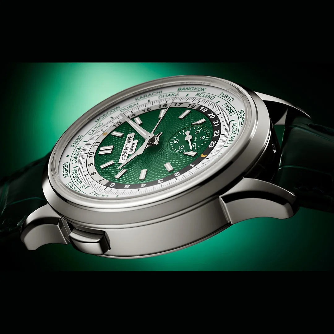 Patek Philippe Complication World-Time flyback Chronograph, Platinum, 39,5mm, Ref# 5930P-001