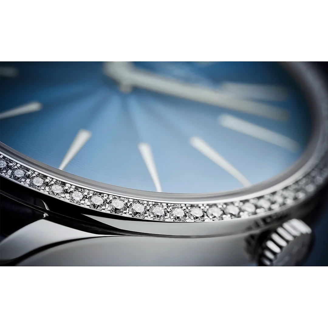 Patek Philippe Ladies’ Calatrava, 18k White Gold, 35mm, Ref# 4997/200G-001