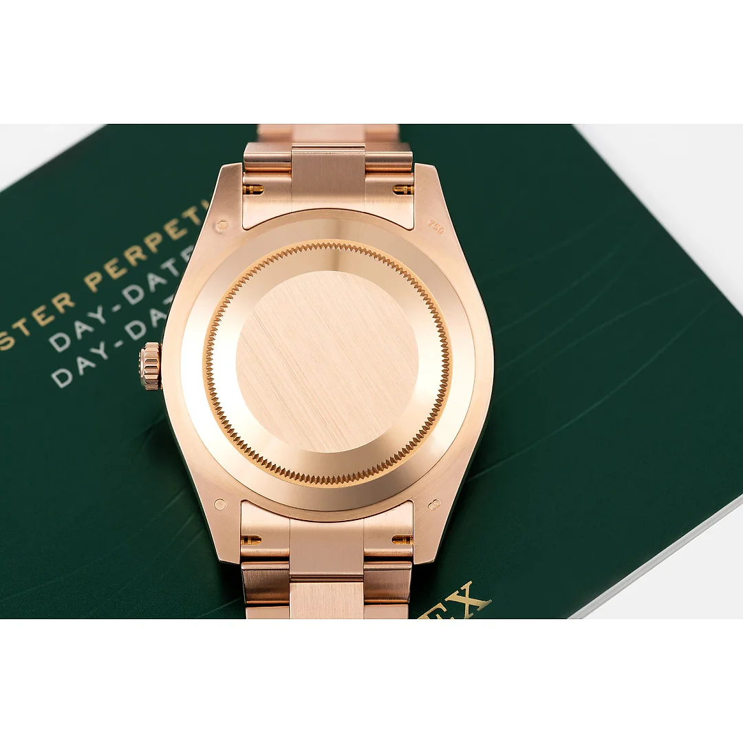 Rolex Day-Date M128235-0009 Oyster, 36 mm, Everose gold