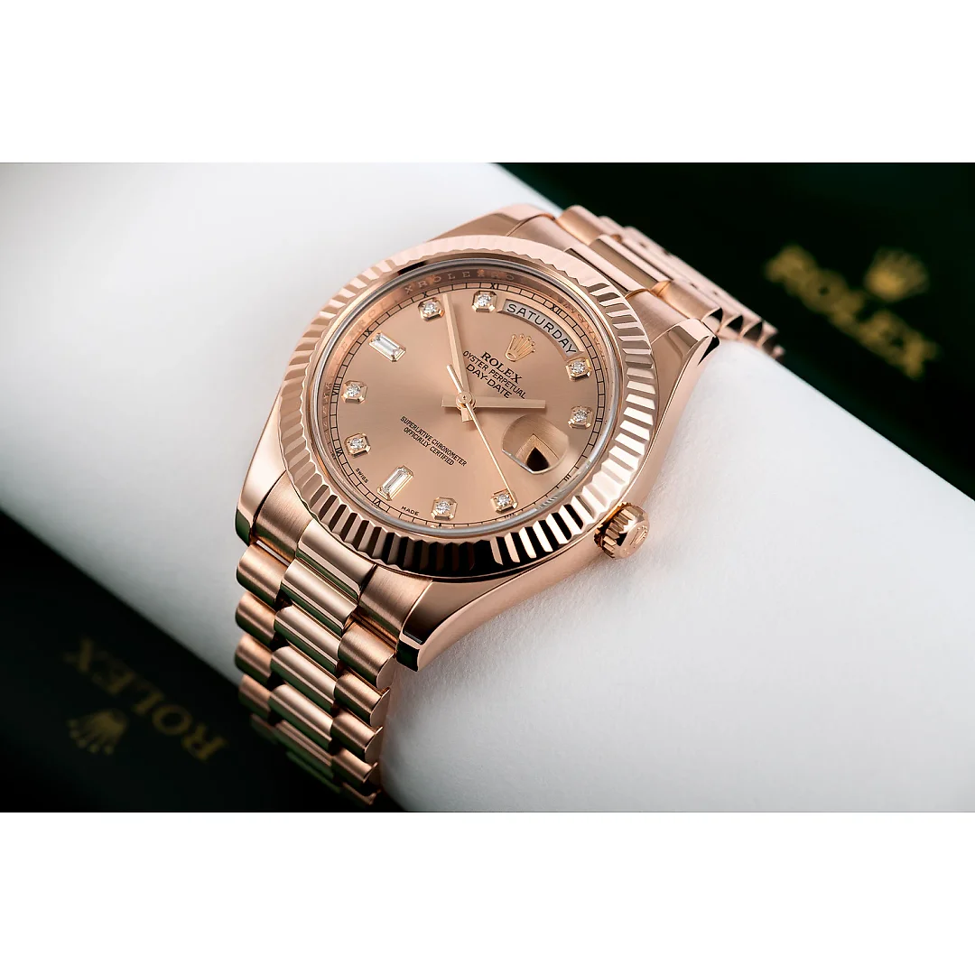Rolex Day-Date M128235-0009 Oyster, 36 mm, Everose gold