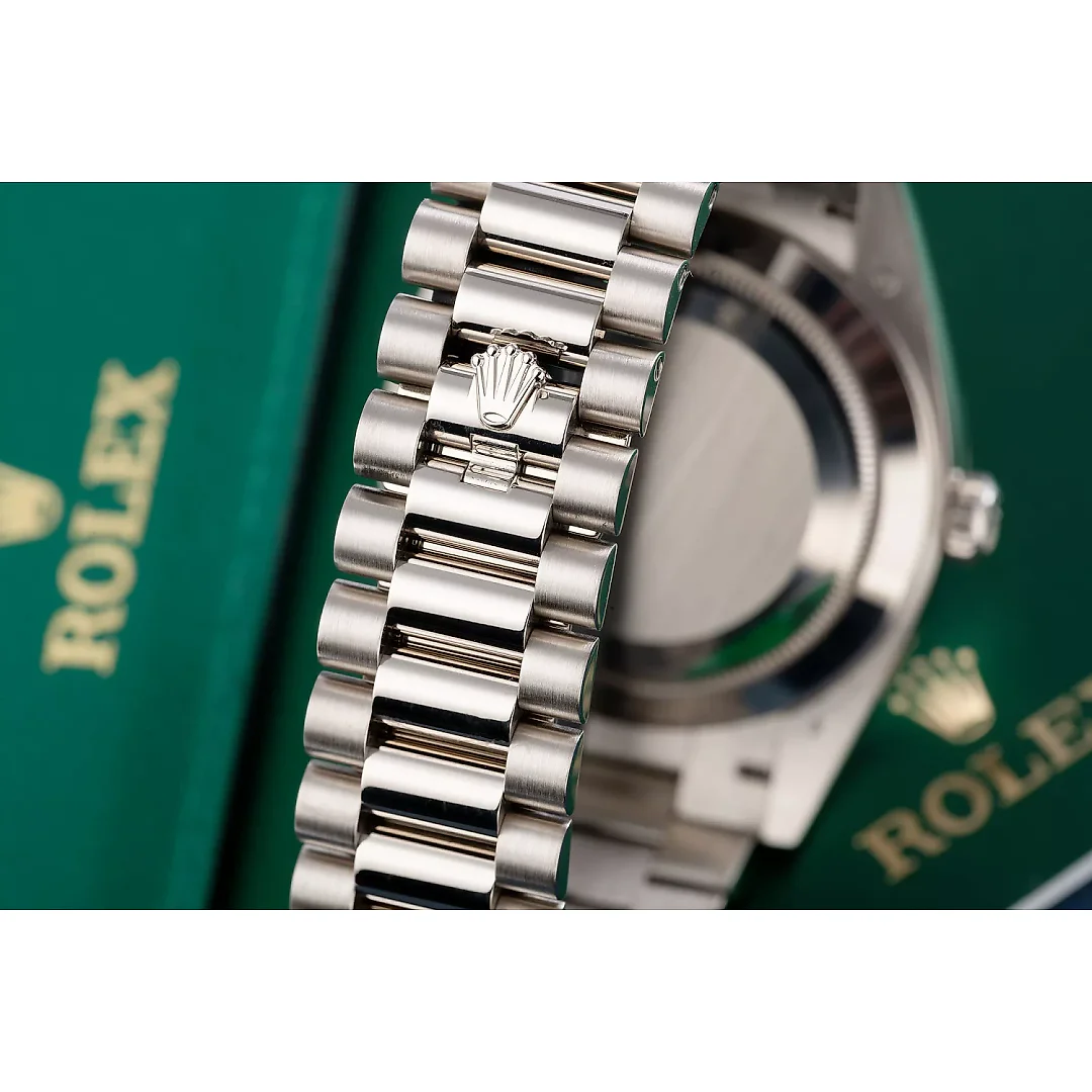 Rolex Day-Date Oyster, 40 mm, white gold M228239-0007