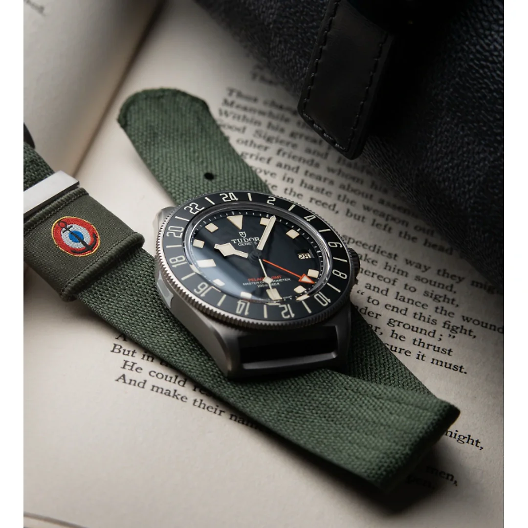 Luxury Tudor Pelagos Black Green 42mm – Gift for Him