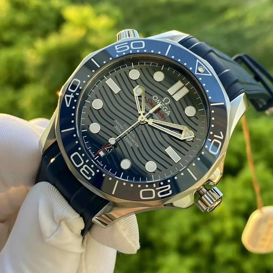 Omega Seamaster diver 300 blue Ref. 210.32.42.20.03.001 – Free Shipping | Minimalist & Luxury Design