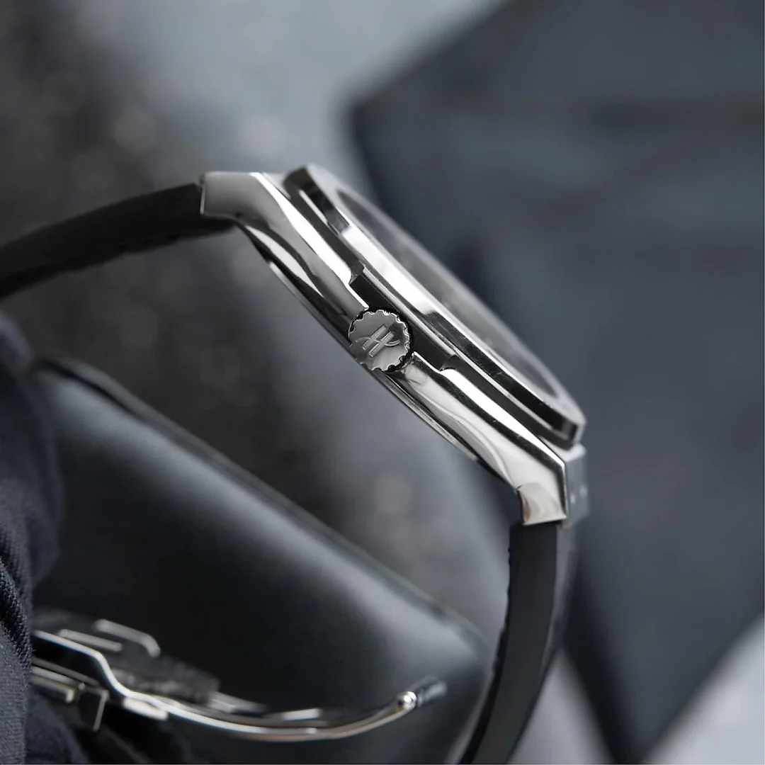 Hublot Classic Fusion Date Titanium Ref. 511.NX.1170.NX – Ships from USA – Free Delivery